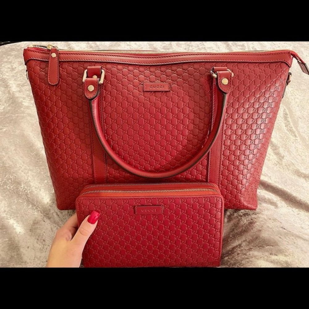 Large Gucci bag with matching clutch